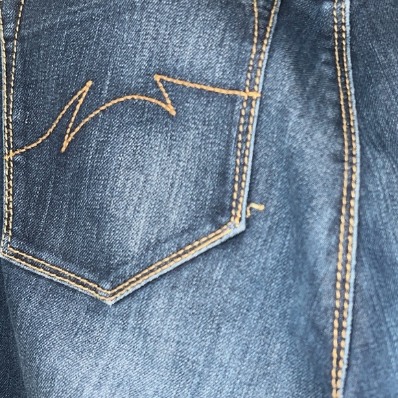 Parasuco Blue Jeans – Size 25 – Skinny/Flattering Fit - Picture 6 of 8